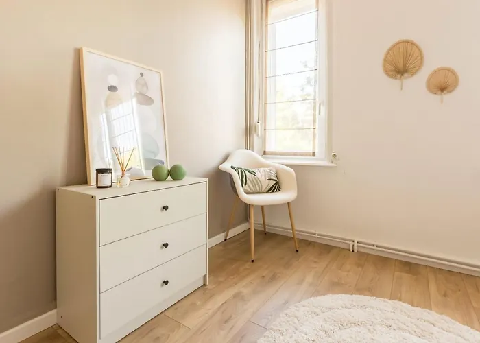 Le De L'hippodrome. * Lambersart